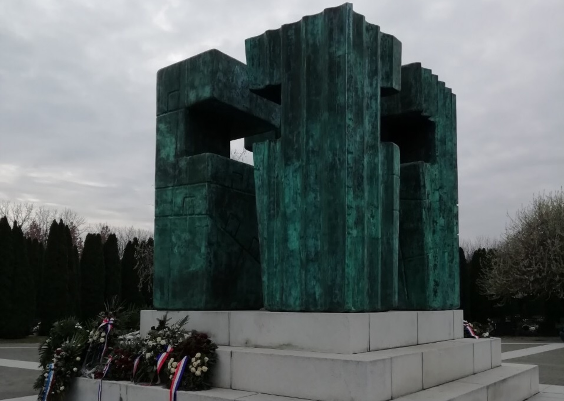 Edf25c95 176a 40c7 bf86 6d383d1585a2